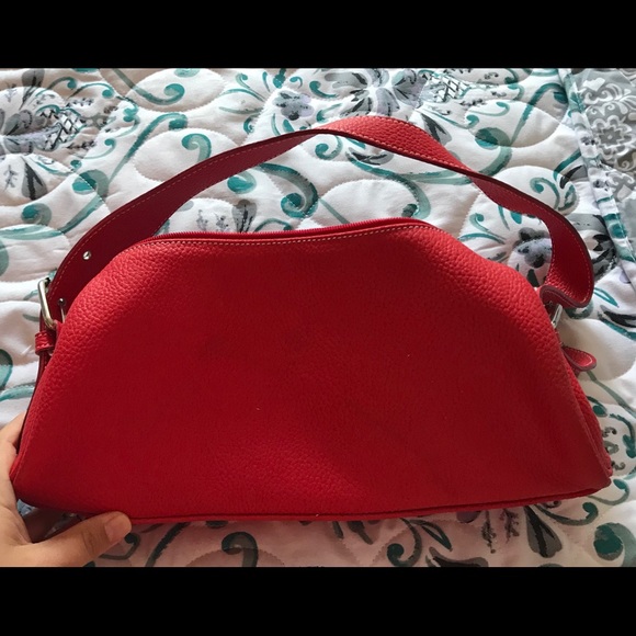 Red leather shoulder purse - Picture 2 of 4